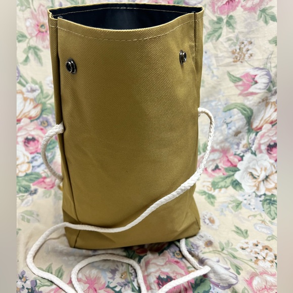 Canvas crossbody bag - Picture 4 of 10
